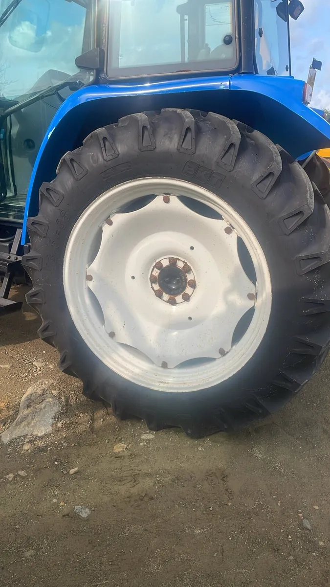 ** wheels to suit new Holland ** - Image 4