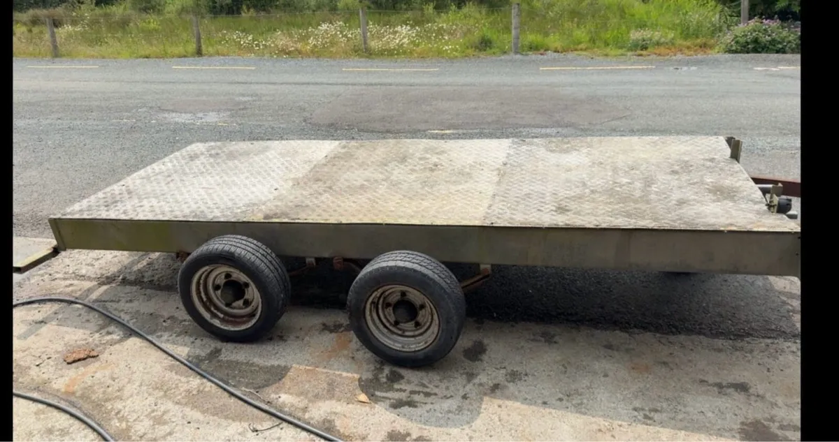 Trailer