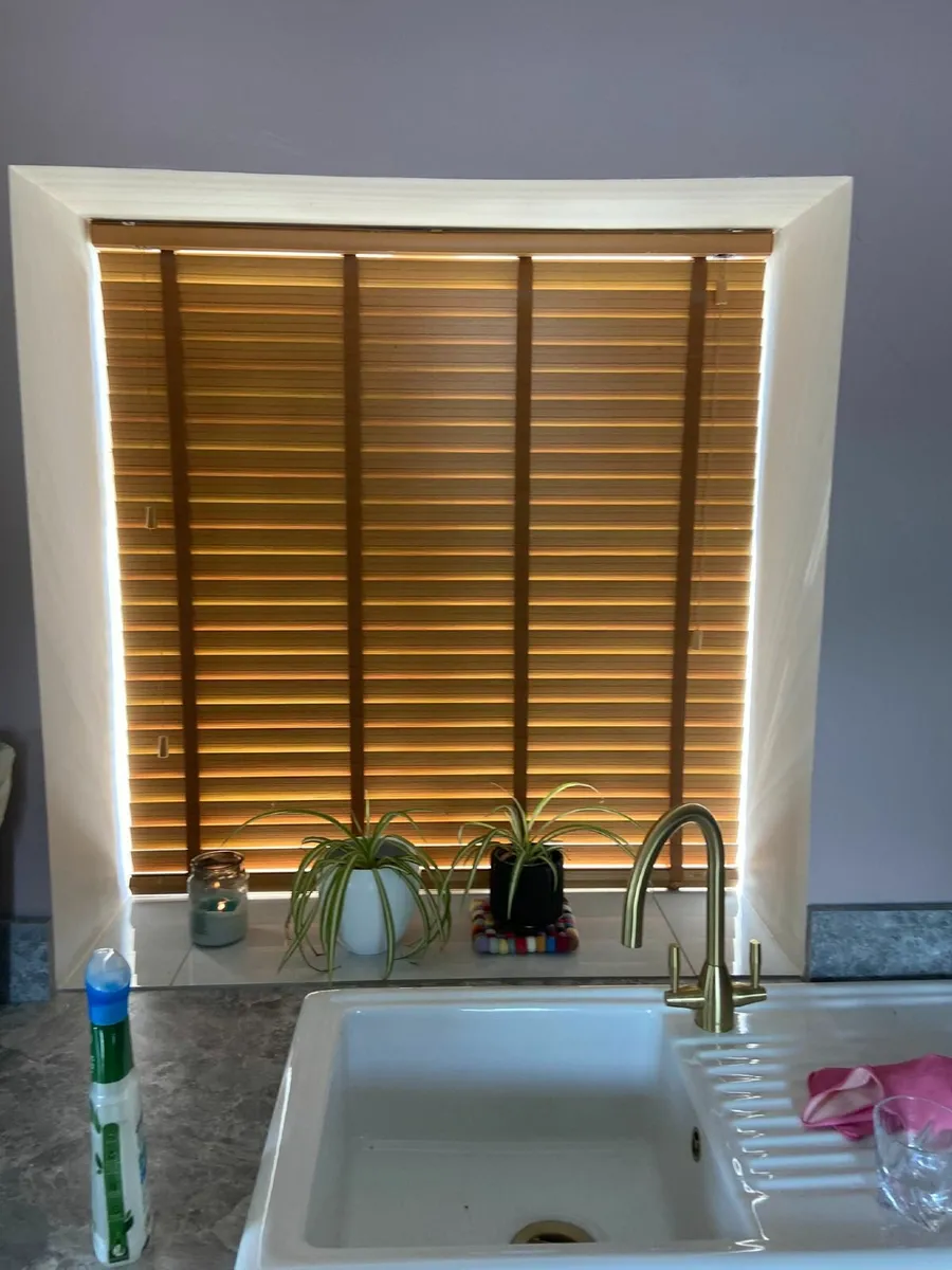 Blinds - Warm Oak & Tan Faux Wood Blind - Image 1