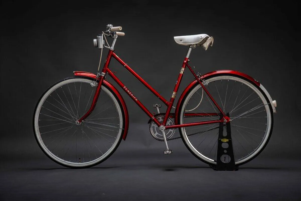 Vintage Bicycle - Image 2