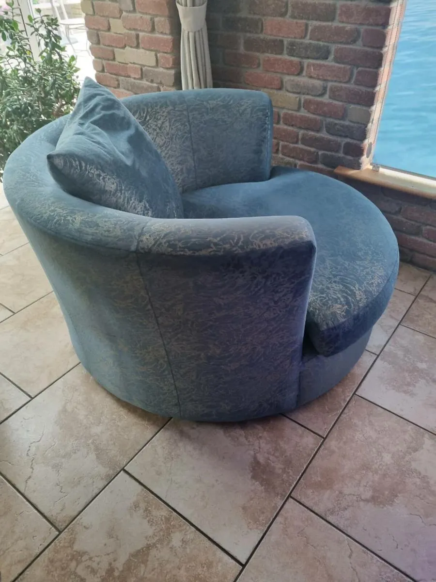 Love seat - 2 seater - Image 2