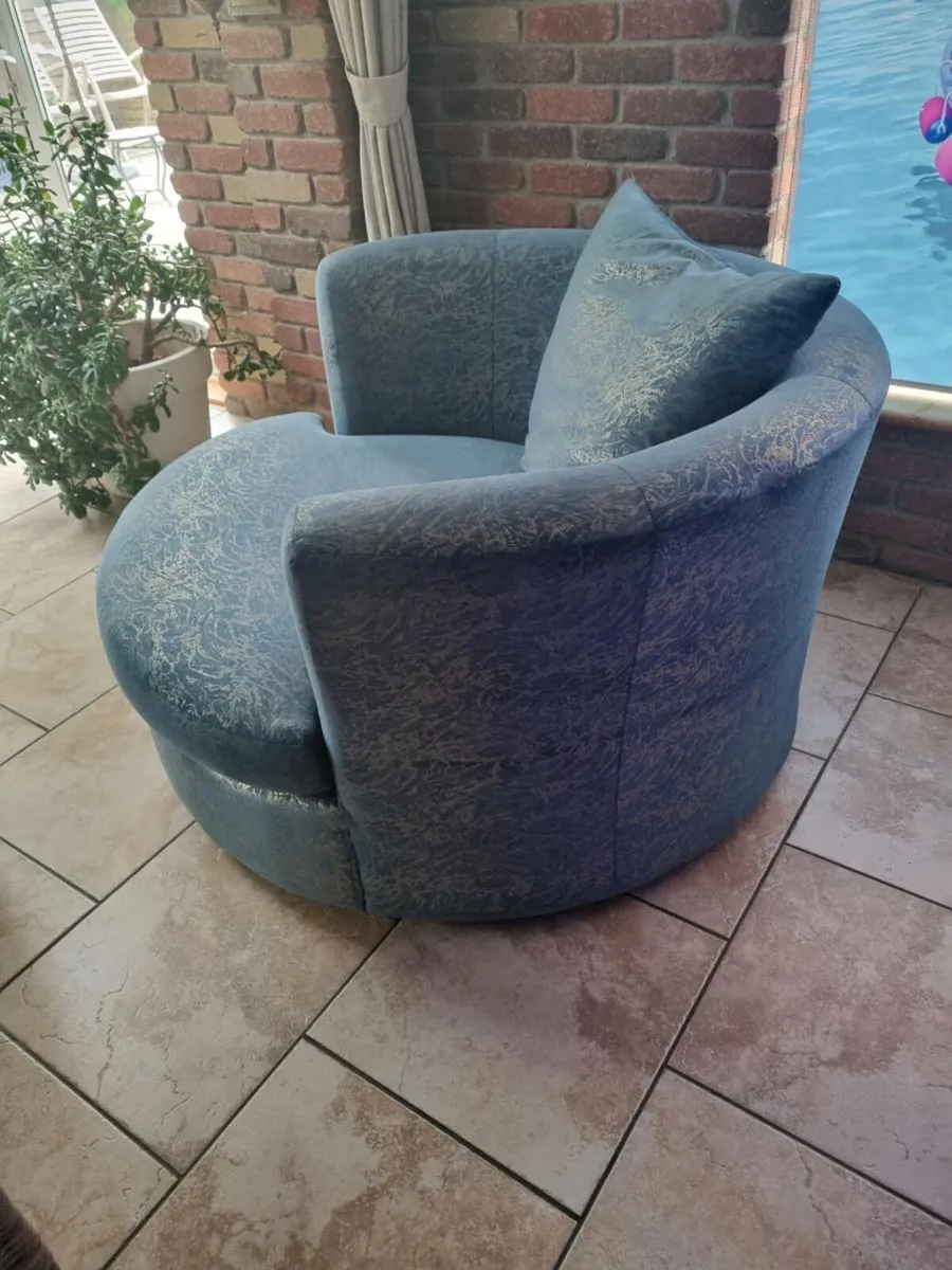 Love seat - 2 seater - Image 3