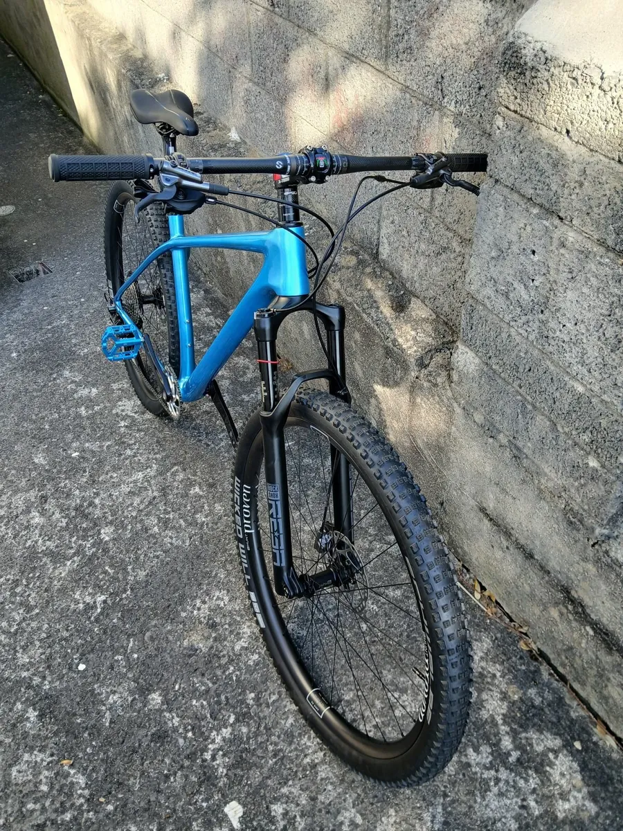 Mountain bike - Image 1