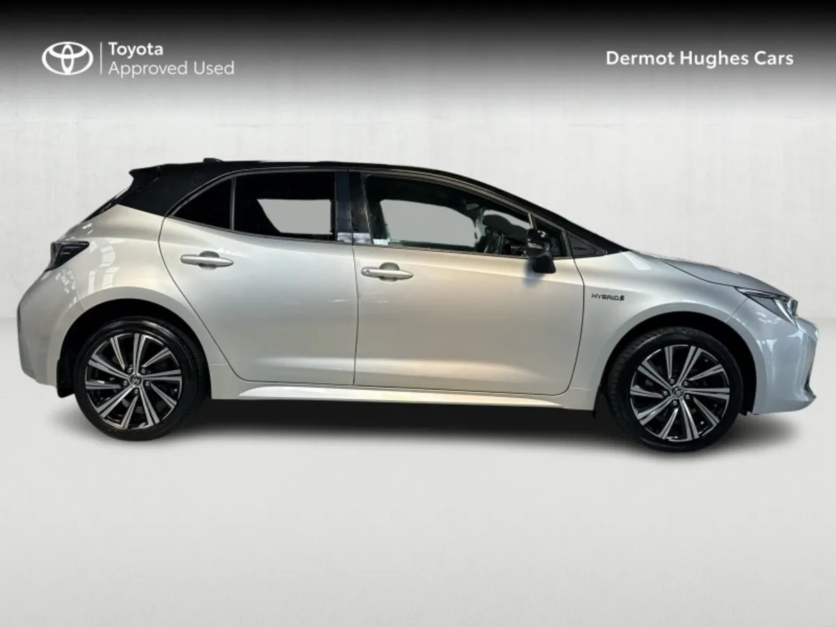 Toyota Corolla HYBRID L/SPORT HB 4DR AUTO - Image 3