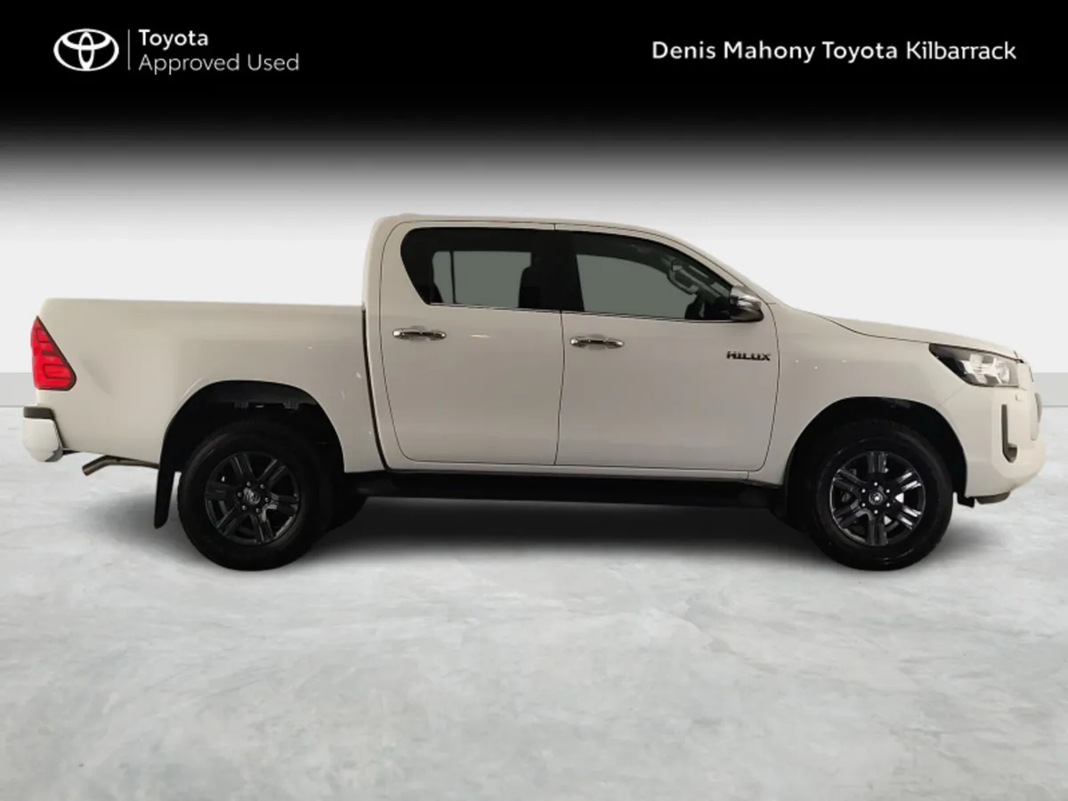 Toyota Hilux Brand new 252 HILUX 2.8 SR5 DOUBLE CA - Image 3