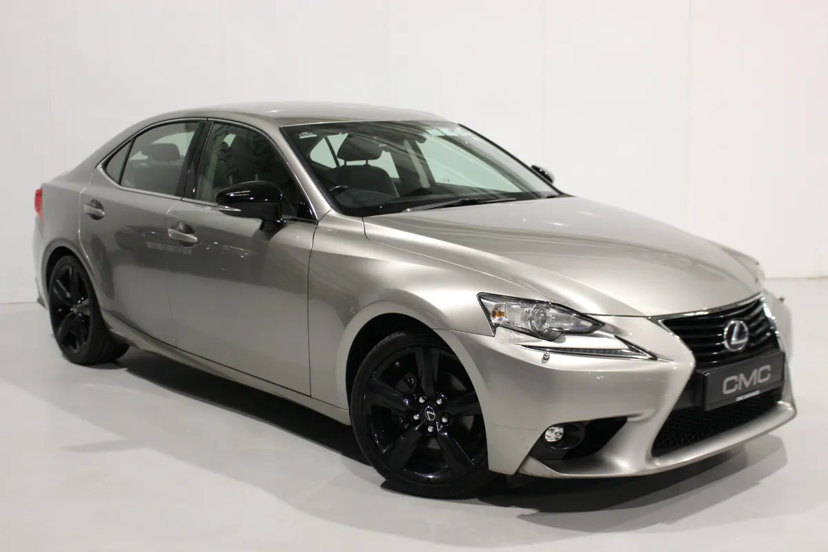 Lexus IS 2016 - Image 1