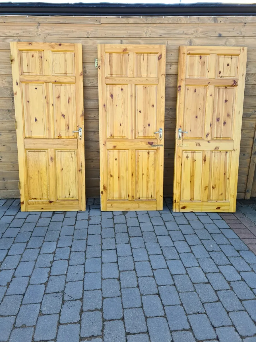 3 x solid wood internal pine regency doors