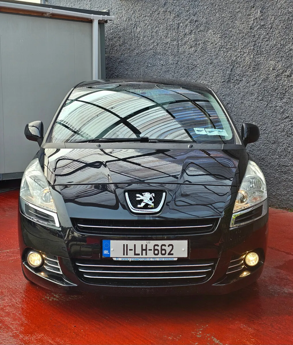 Peugeot 5008 1.6 hdi 7 sester. Only 134km - Image 2