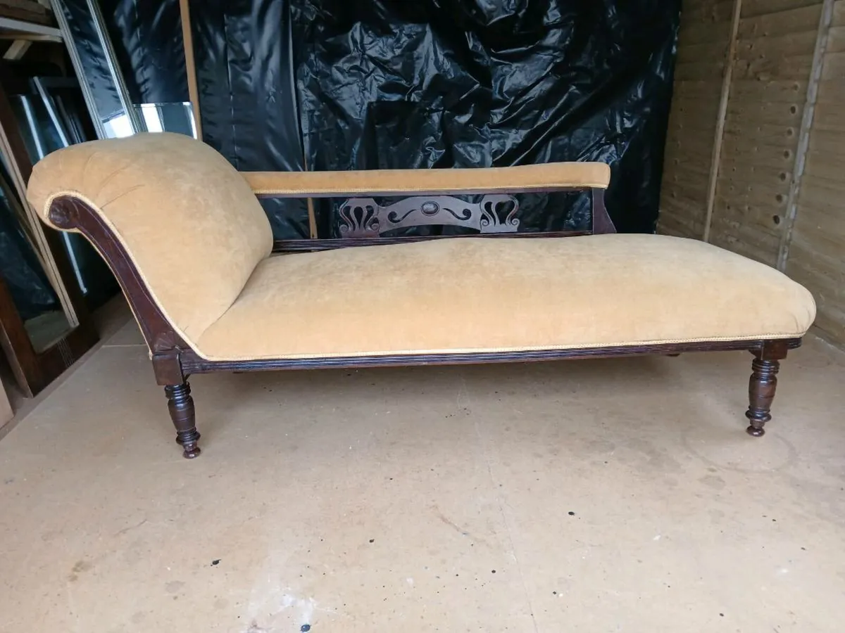 Chaise Lounge - Image 1