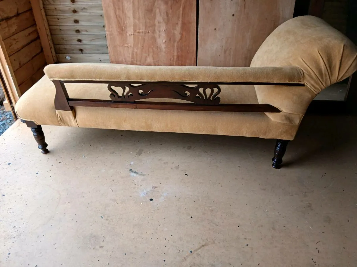 Chaise Lounge - Image 2