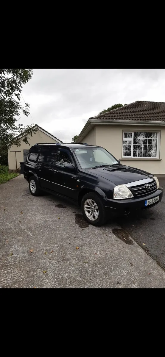 Suzuki Vitara 2005 XL7 Commercial - Image 1