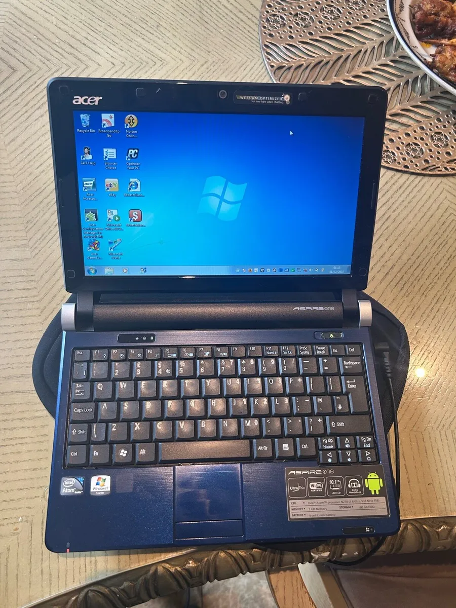 Laptop - Image 2