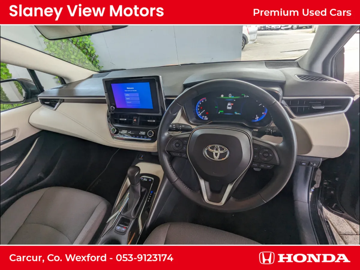 Toyota Corolla HYBRID LUNA SPORT 4DR AUTO - Image 4