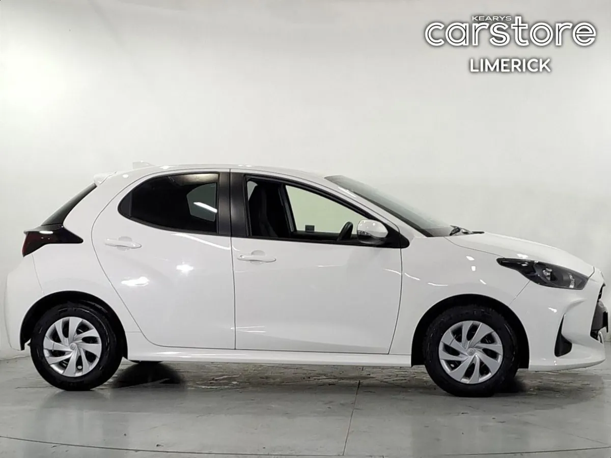 Toyota Yaris 1.0 PET Auto 5DR - Image 2