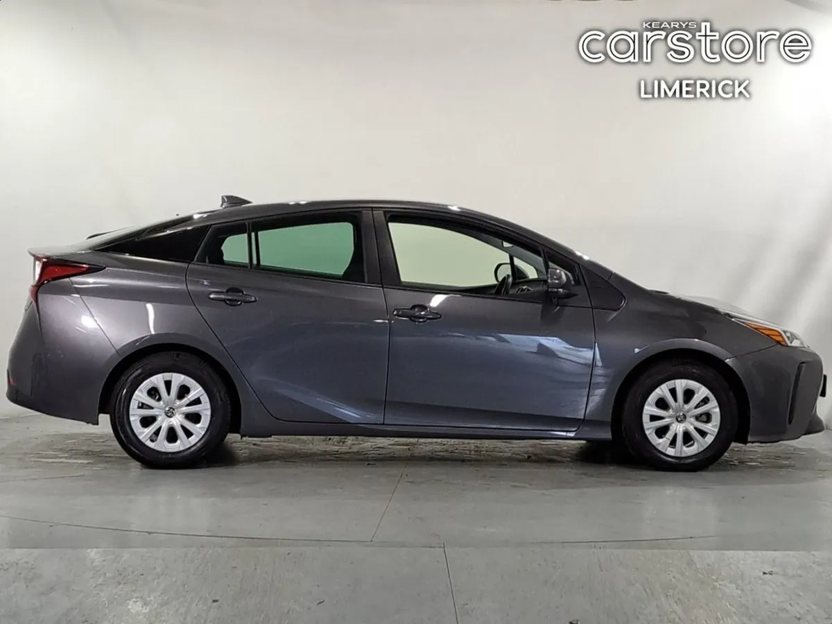 Toyota Prius 1.8 PET Hybrid Auto - Image 2