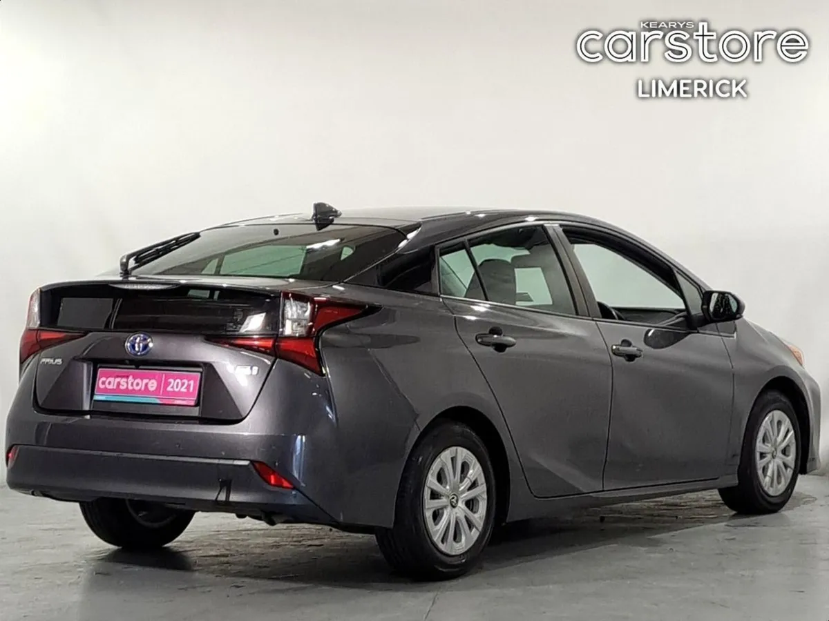 Toyota Prius 1.8 PET Hybrid Auto - Image 3