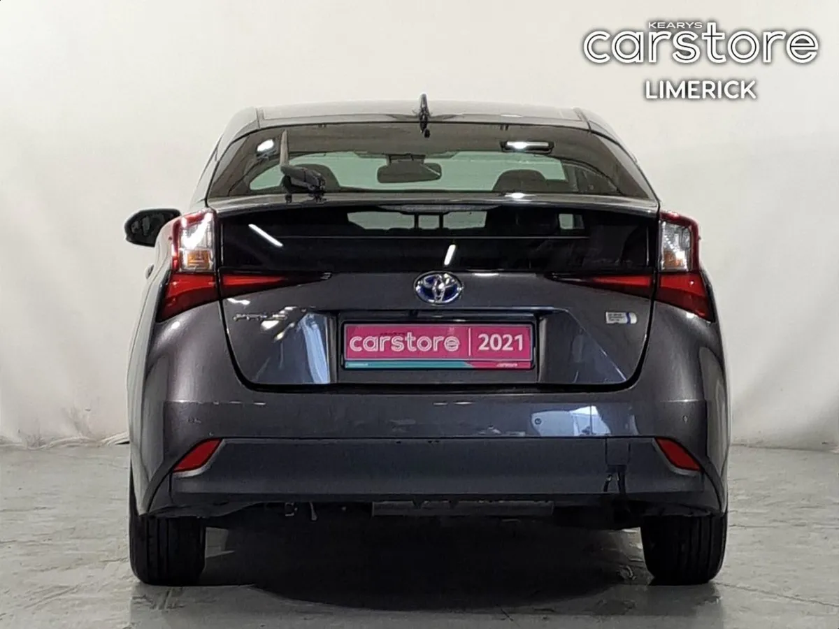 Toyota Prius 1.8 PET Hybrid Auto - Image 4