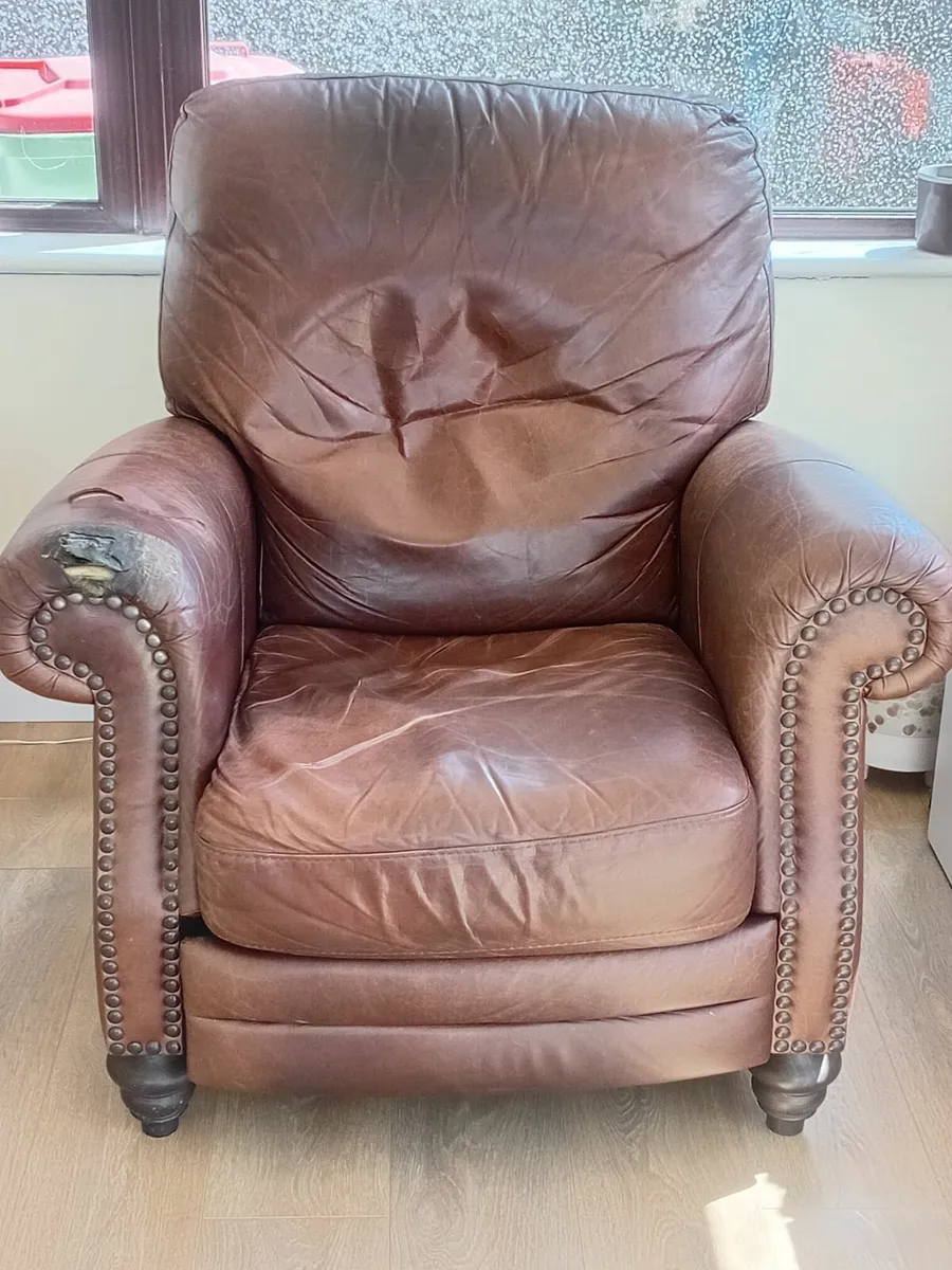 Manual Leather Recliner - Image 2