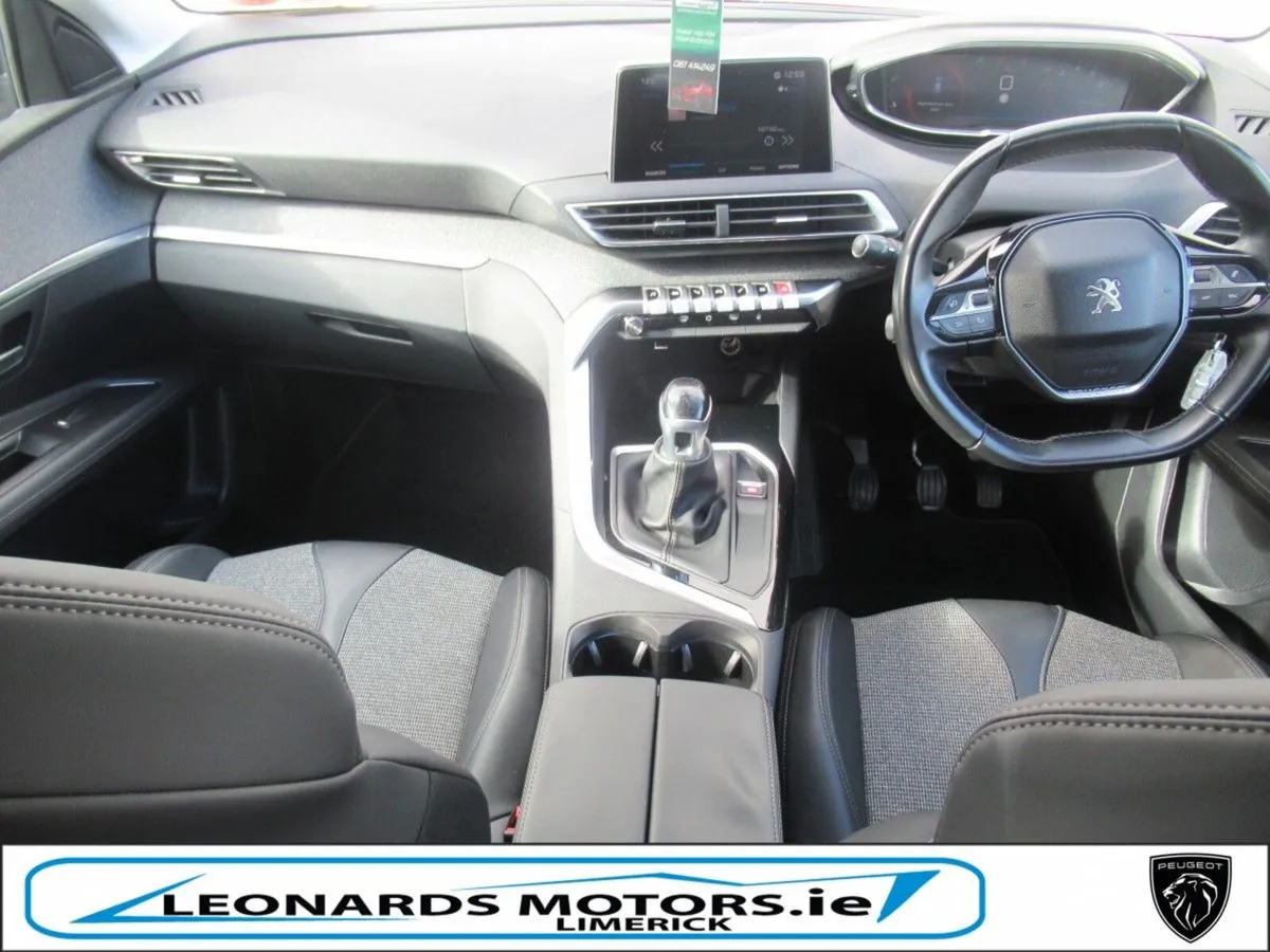 192 Peugeot 3008 1.2 PureTech 130bhp Allure - Image 4