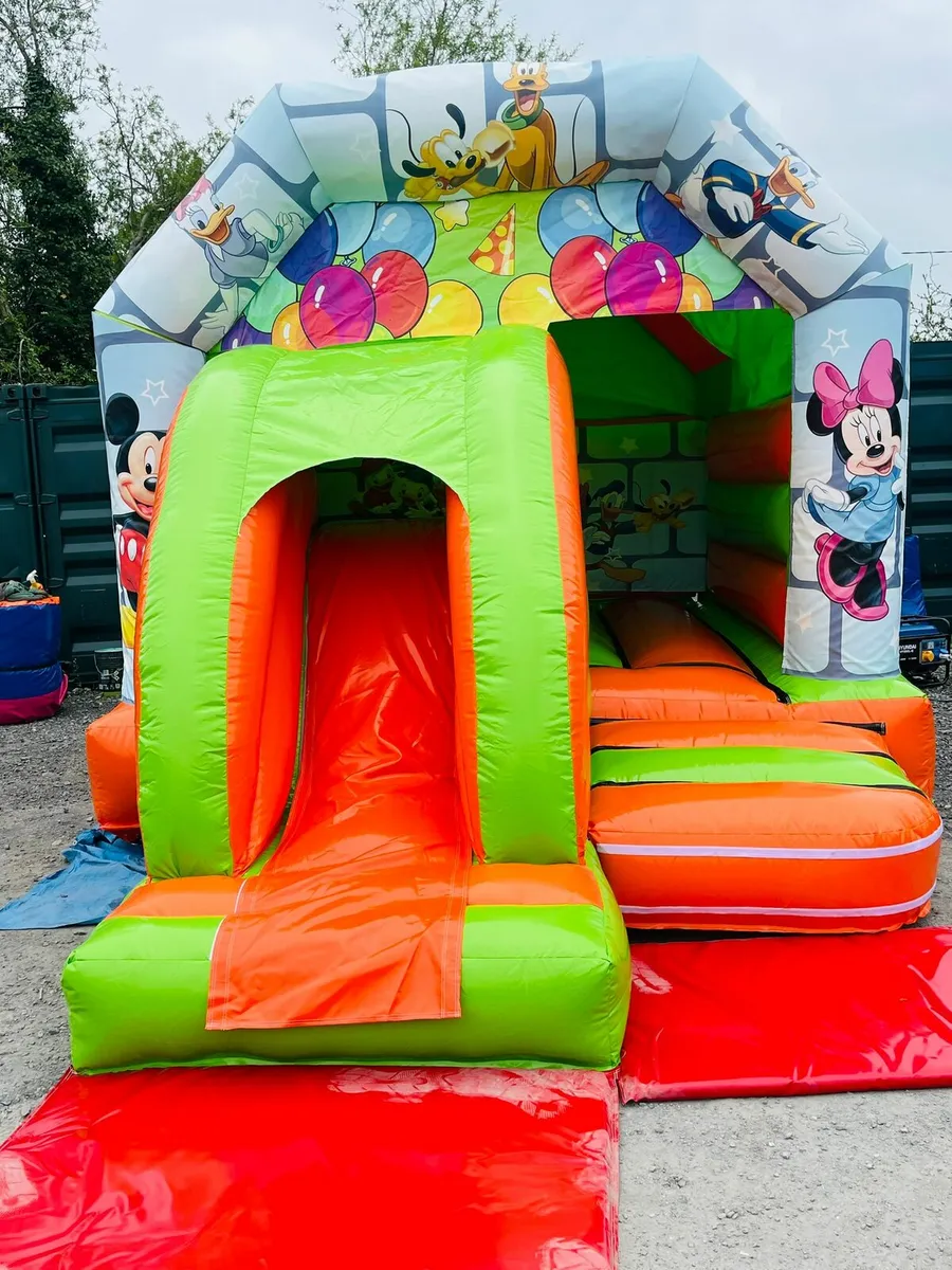 Bouncy castle - Image 3