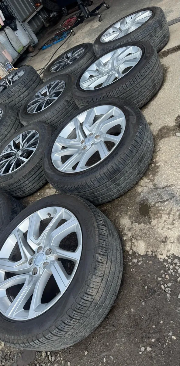 Land Rover Range Rover Alloys - Image 3