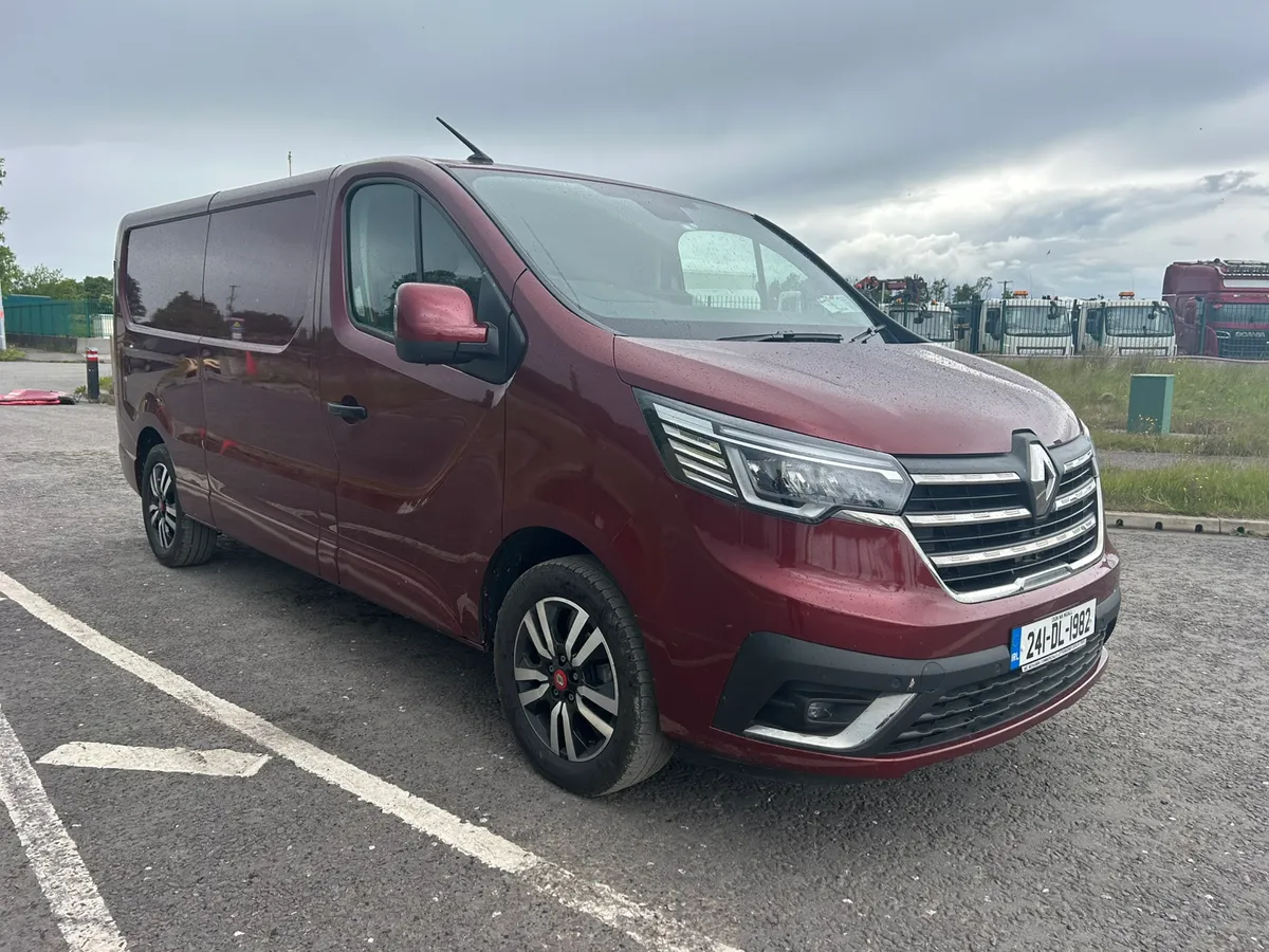 2024 Renault Trafic - Image 1