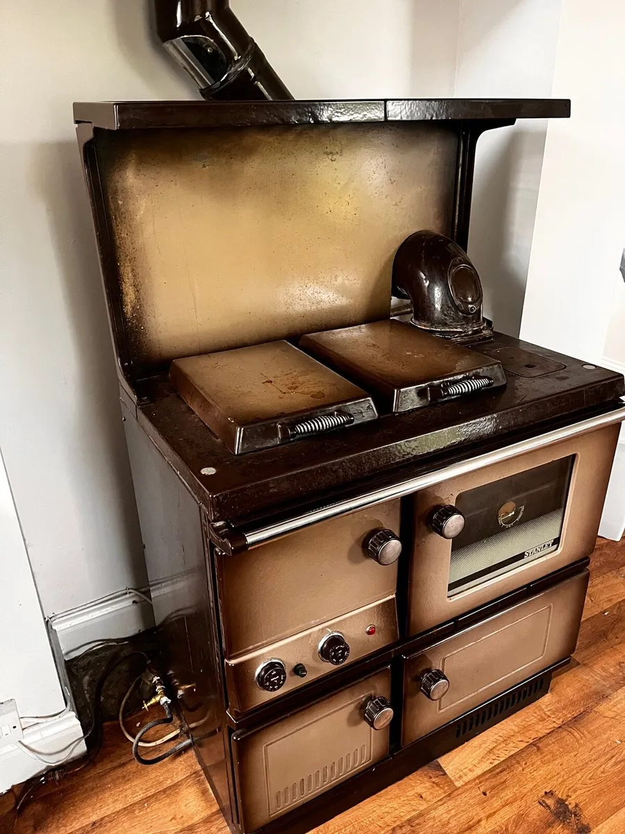 Stanley Super star oil fired range - Image 1