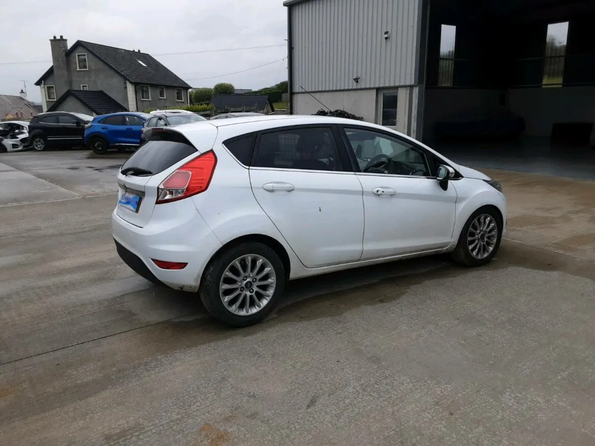 2013 ford fiesta for breaking - Image 2