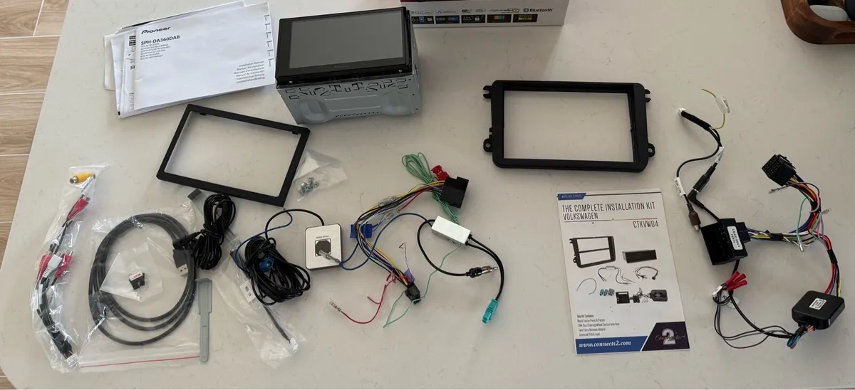 Pioneer Wireless CarPlay Unit - Image 2
