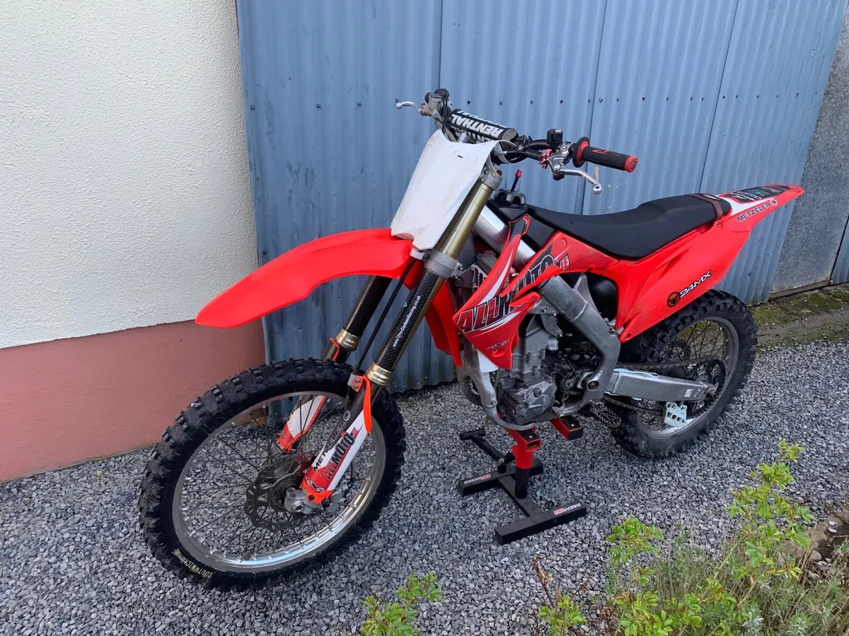 2010 Honda crf250r dirtbike - Image 4