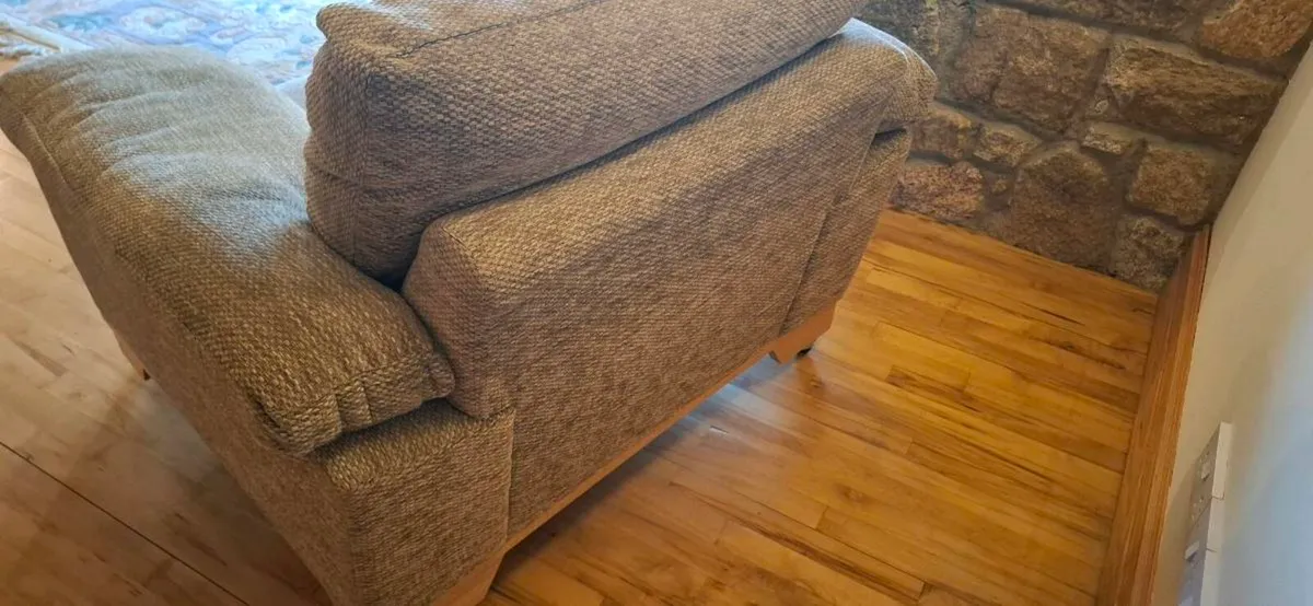 Sofa chair..Excellent condition - Image 3