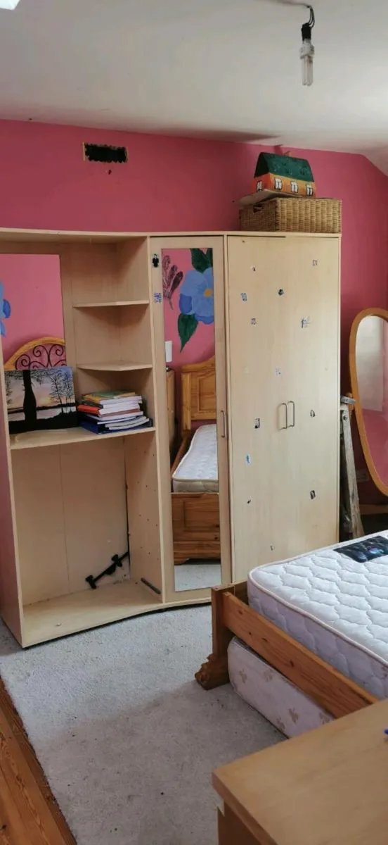 Free furniture to take away. - Image 1