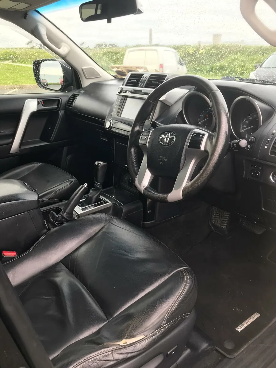 Toyota Landcruiser 3.0 - Image 3