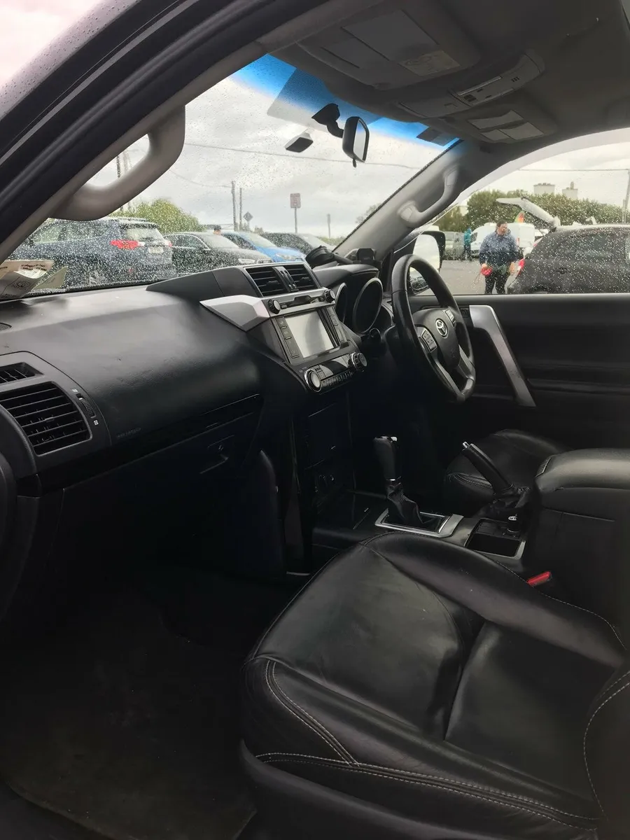Toyota Landcruiser 3.0 - Image 4