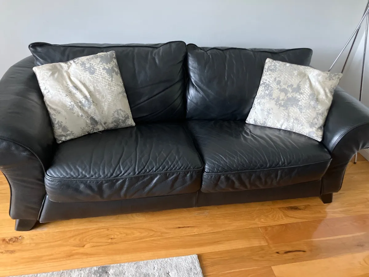 Suite - Image 1