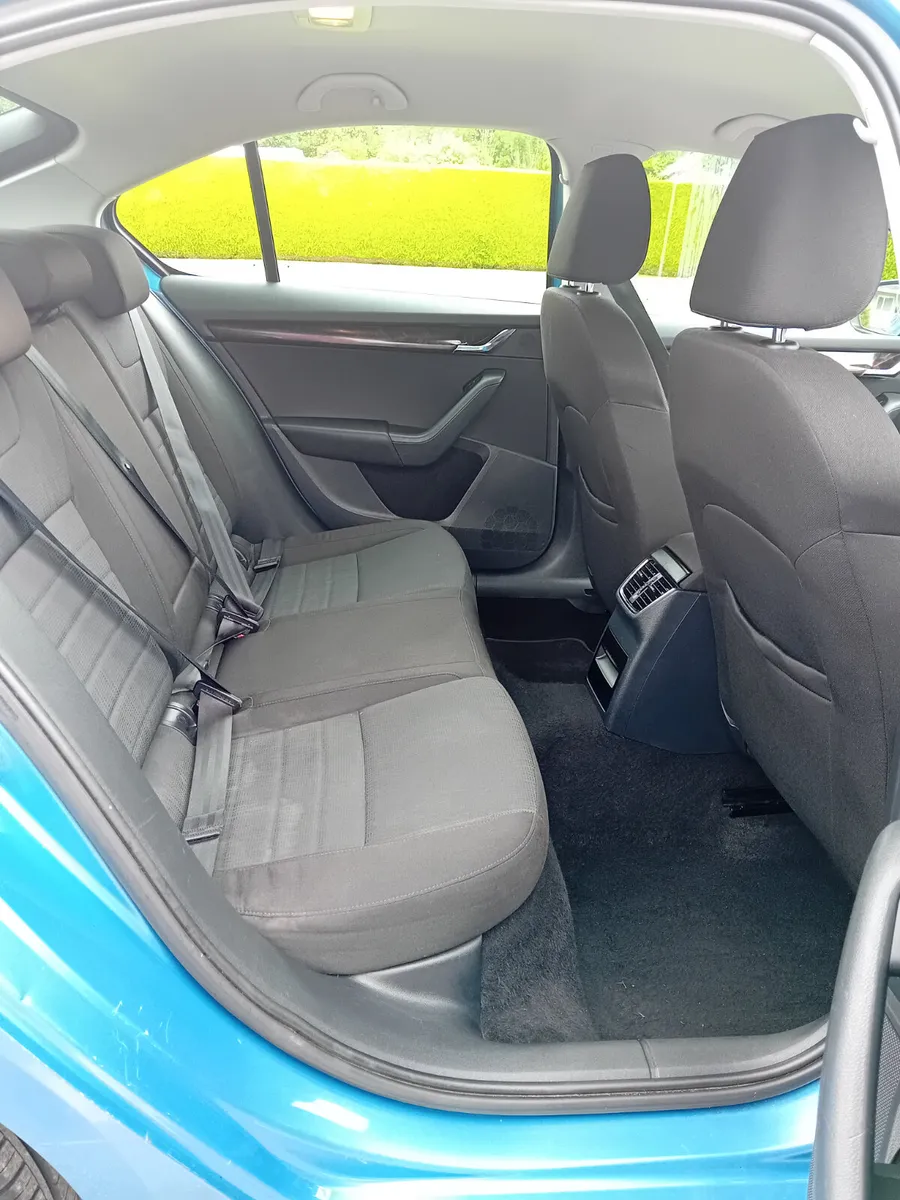 Skoda Octavia 2015 - Image 4