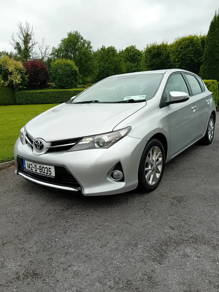 Toyota Auris 2014 - Image 1