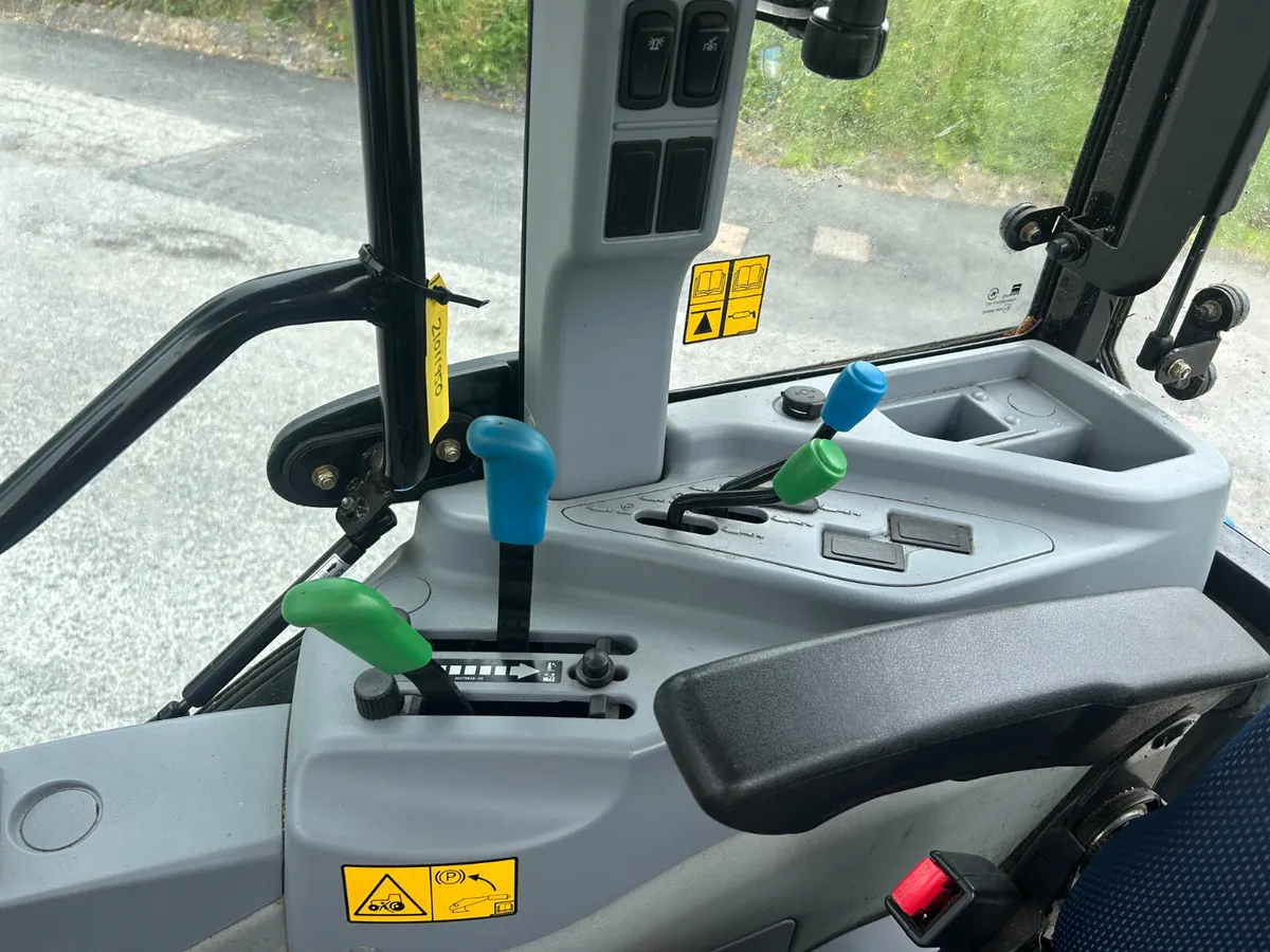 2018 New Holland Boomer 40 - Image 4
