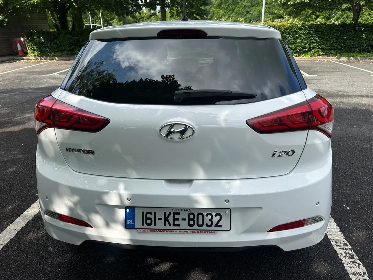 Hyundai i20 1.2 Premium  New NCT - Image 3