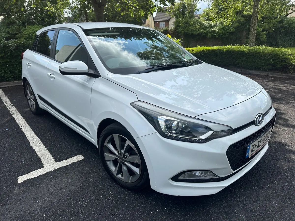 Hyundai i20 1.2 Premium  New NCT - Image 4
