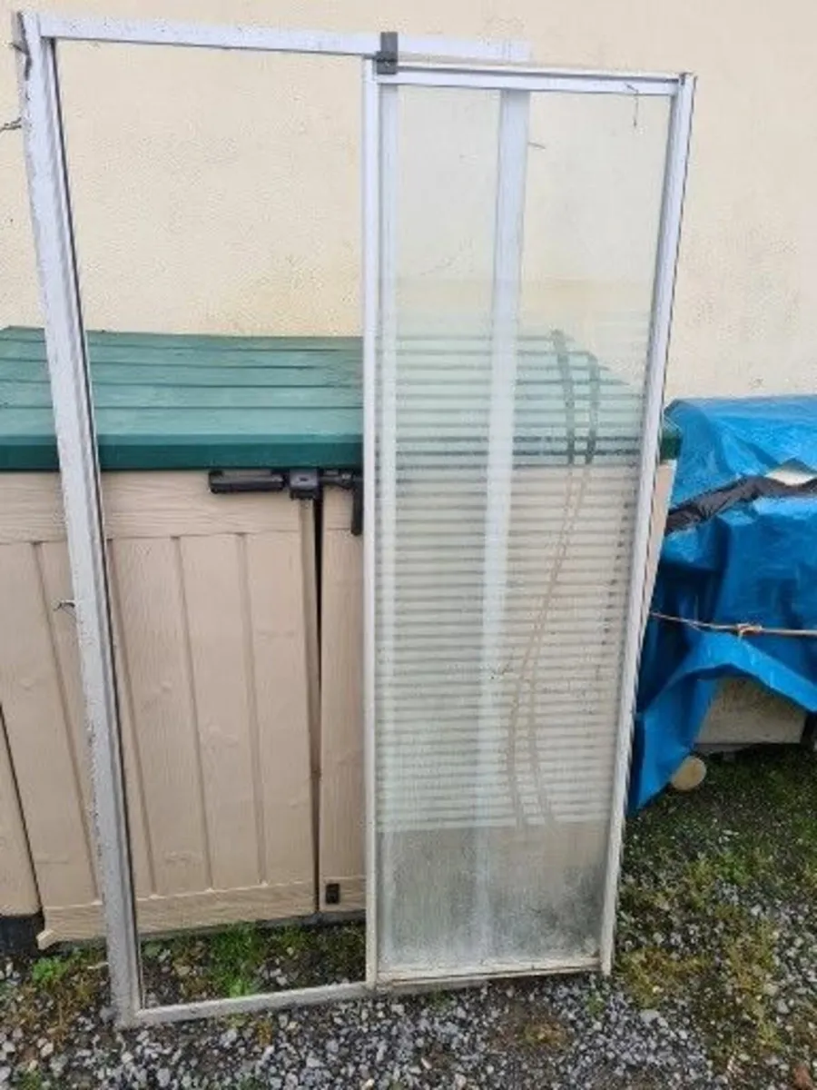 Aluminum framed shower door - Image 2