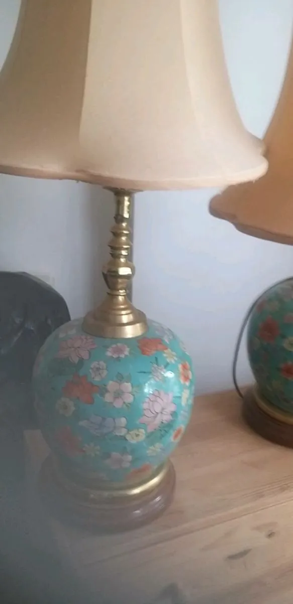 Two large pair of lamps antique gave a lot of mone - Image 2