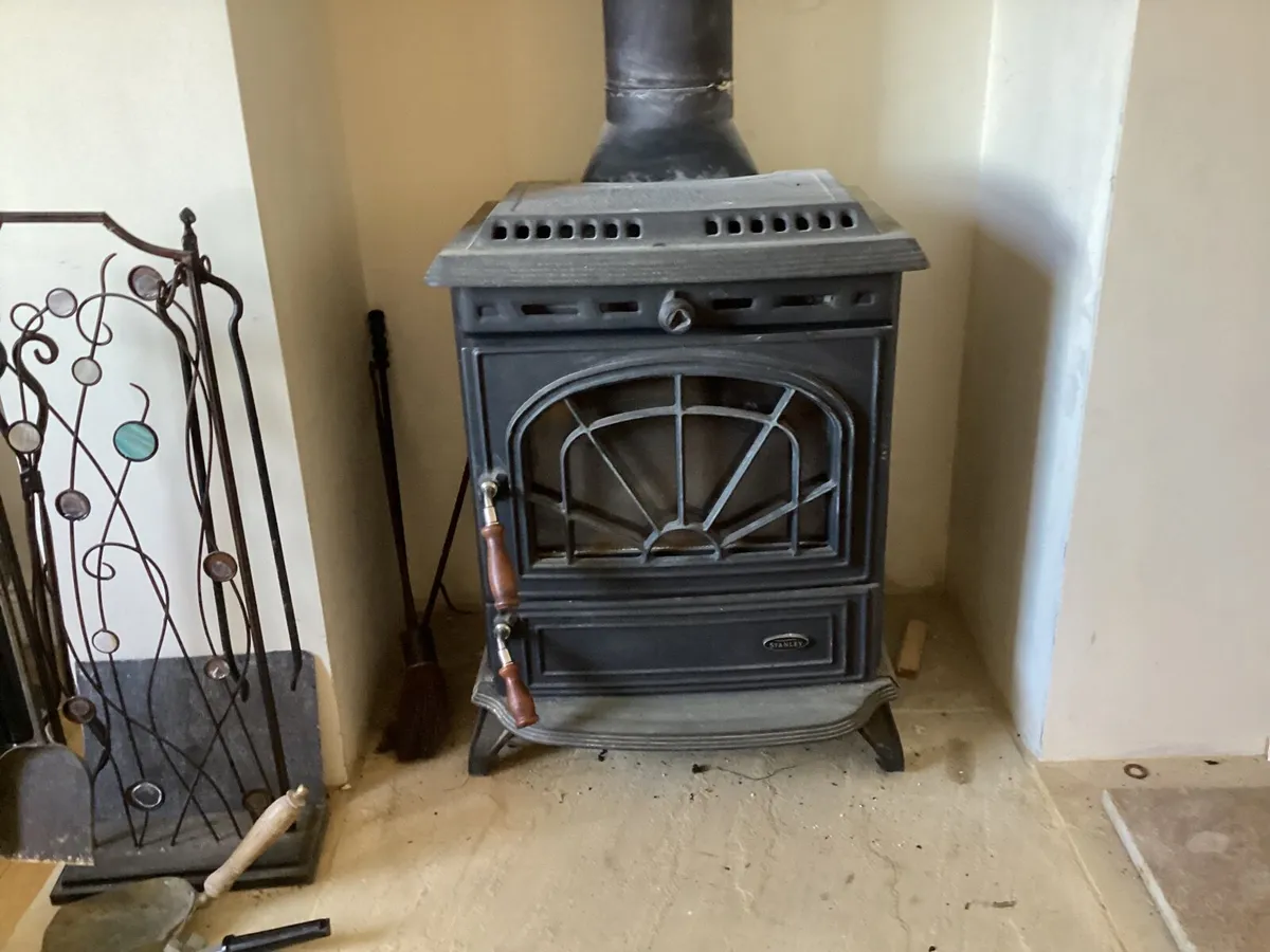 Stove - Image 1