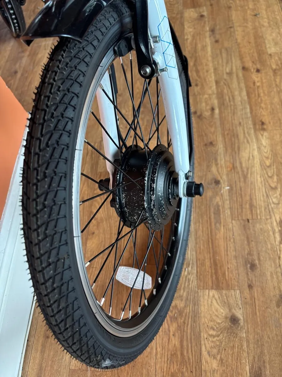 Ladies electric bike - Image 4