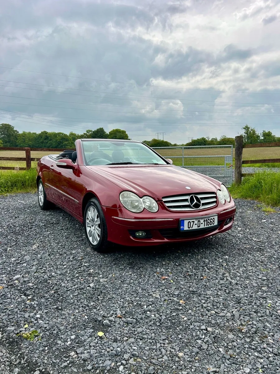 Low mileage Mercedes CLK (taxed) - Image 2