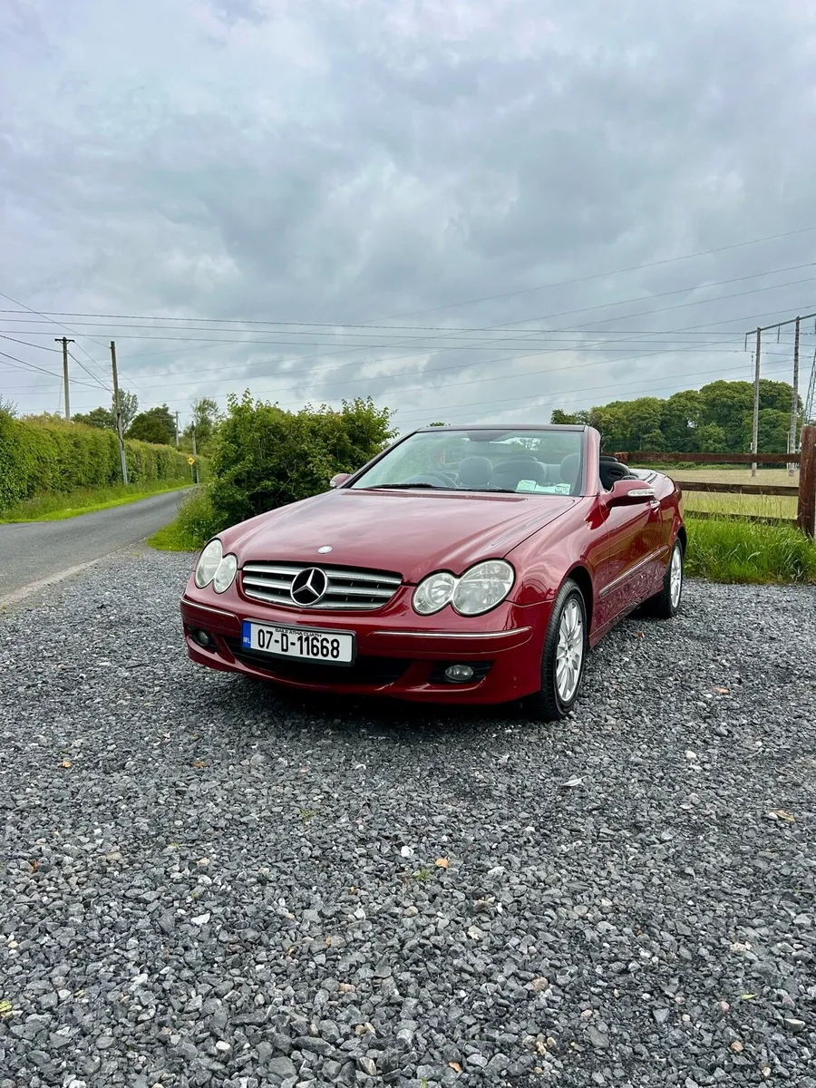 Low mileage Mercedes CLK (taxed) - Image 3