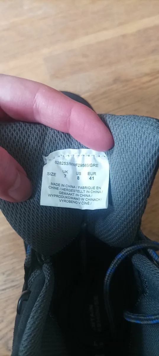 Hiking Boots Brand NEW - Image 4