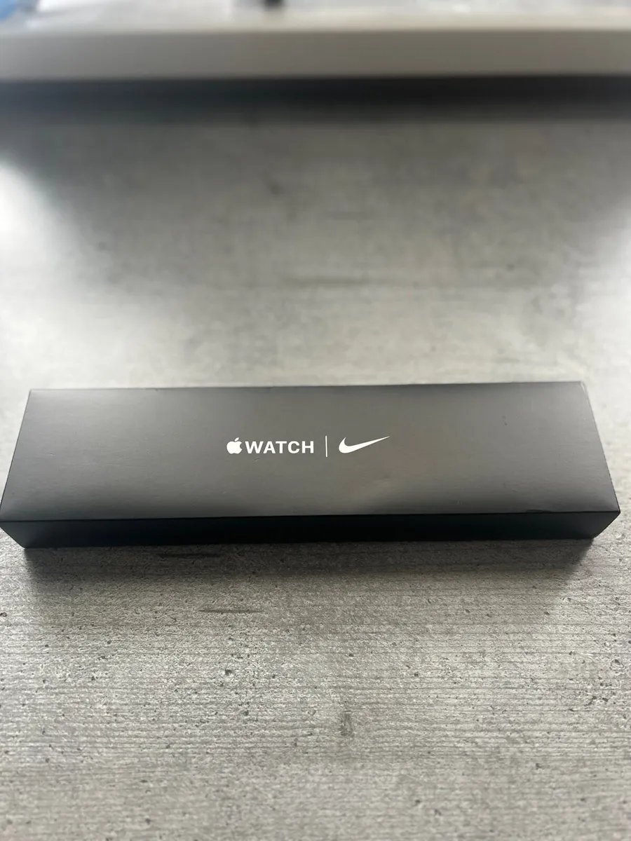 Limited Edition Nike Apple Watch - Image 1