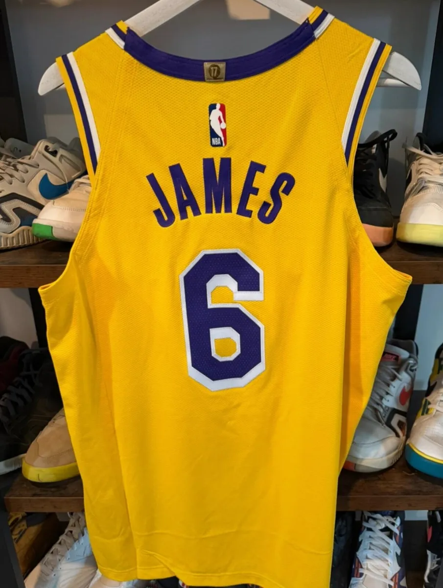LA Lakers Lebron James 6 Jersey - Image 1