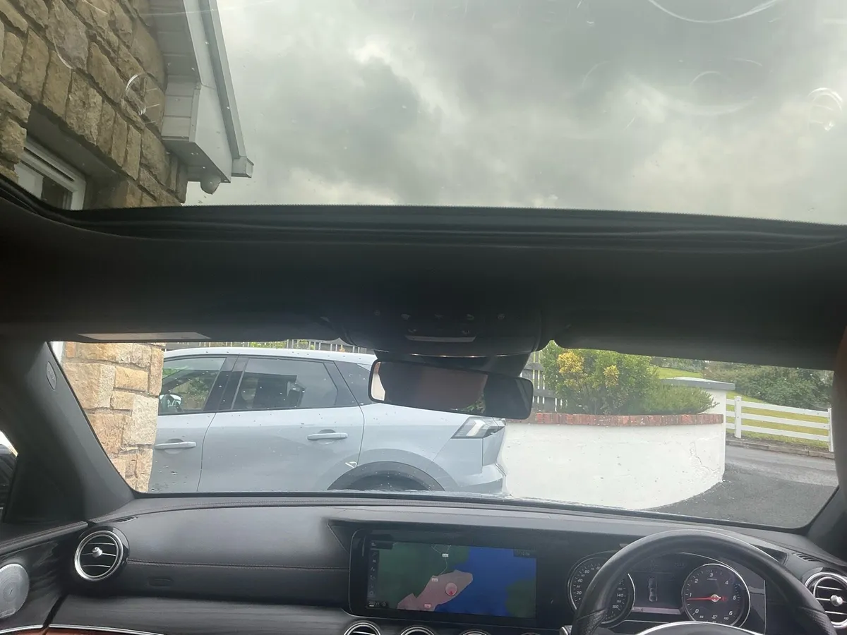 Car - Image 2